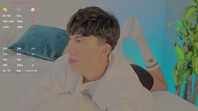 Snapshot of FabianPriince chatting on 9, 11, 2025 FabianPriince online show from 9, 11, 2025