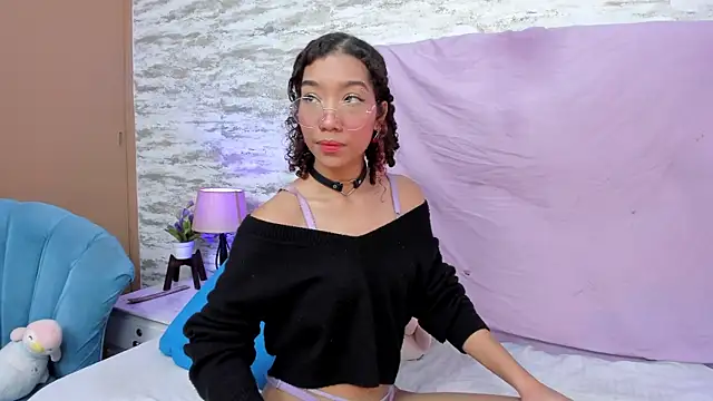 Snapshot of nya_ah chatting on 8, 1, 2025 nya ah online show from 8, 1, 2025