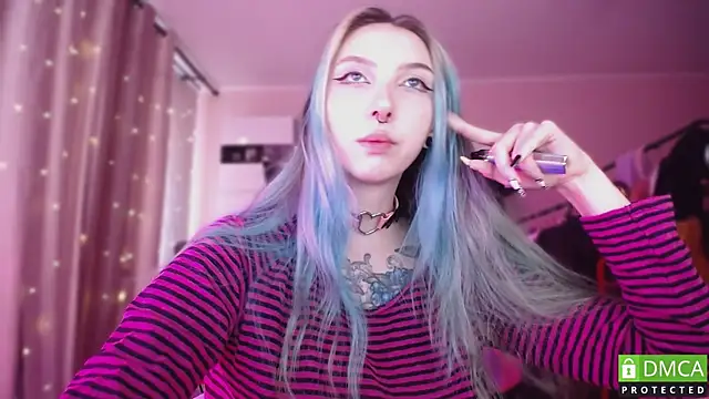 JustMeowGirl online show from 15, 4, 2026