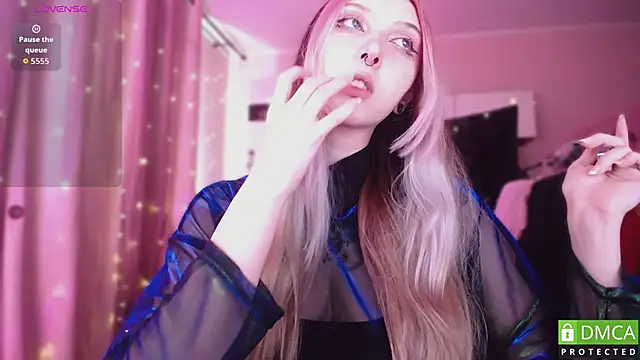 Snapshot of JustMeowGirl chatting on 6, 6, 2026 JustMeowGirl online show from 6, 6, 2026