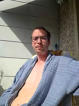 Snapshot of Schnubby1 chatting on 12, 9, 2025 Schnubby1 online show from 12, 9, 2025