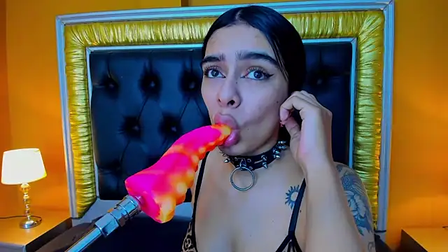 Foxy Assh  online show from 21, 3, 2025