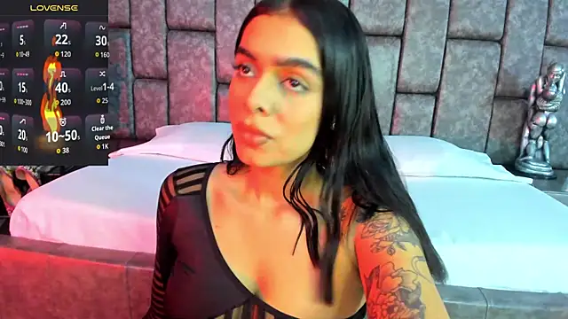 Foxy Assh  online show from 9, 4, 2026