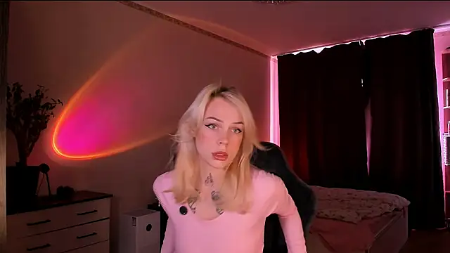 Snapshot of Polusladkoye chatting on 28, 7, 2026 Polusladkoye online show from 28, 7, 2026