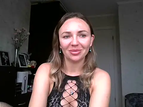 AngelinaLove28 online show from 13, 10, 2025