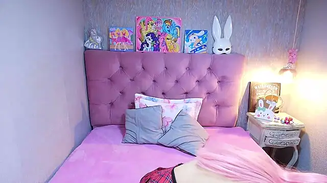 charlottemoonxz online show from 5, 4, 2026