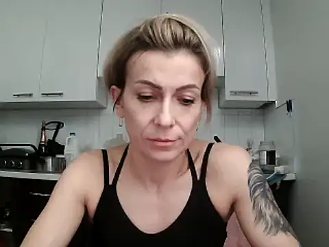 Snapshot of anechka1 chatting on 2, 12, 2024 anechka1 online show from 2, 12, 2024