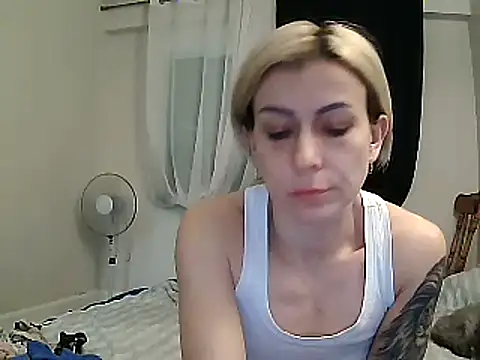 Snapshot of anechka1 chatting on 5, 1, 2025 anechka1 online show from 5, 1, 2025