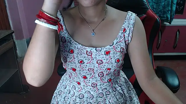 Snapshot of Angel_Alison_ chatting on 10, 10, 2025 Angel Alison  online show from 10, 10, 2025