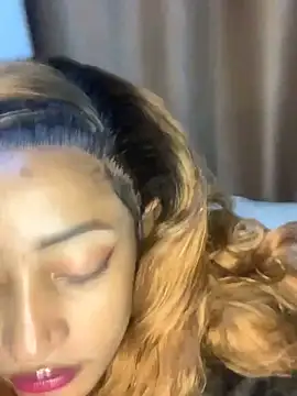 Snapshot of GoddessVee chatting on 29, 12, 2024 GoddessVee online show from 29, 12, 2024