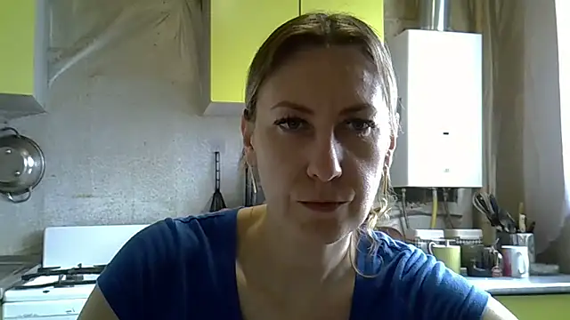 Snapshot of AshleyXHoney chatting on 28, 4, 2026 AshleyXHoney online show from 28, 4, 2026