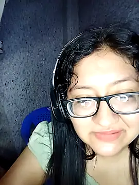 Snapshot of ladygmusic chatting on 13, 9, 2025 ladygmusic online show from 13, 9, 2025