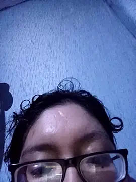 Snapshot of ladygmusic chatting on 25, 10, 2025 ladygmusic online show from 25, 10, 2025