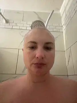 Snapshot of MilfyMrsRobinson chatting on 28, 4, 2026 MilfyMrsRobinson online show from 28, 4, 2026