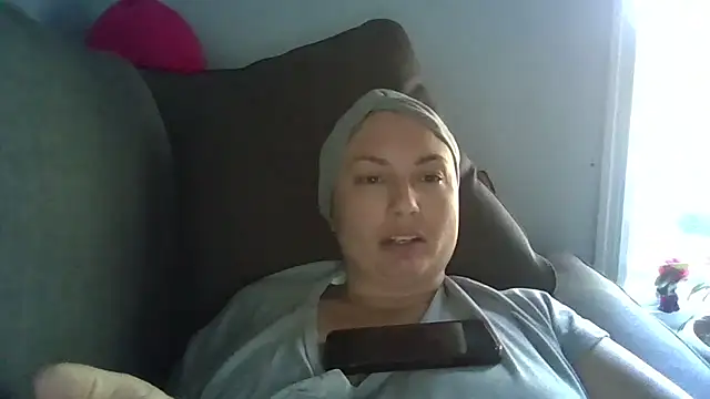 MilfyMrsRobinson online show from 24, 6, 2026