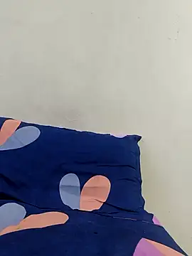 Snapshot of yashzae chatting on 22, 9, 2025 yashzae online show from 22, 9, 2025