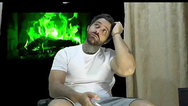 Snapshot of aronmiller404 chatting on 16, 5, 2026 aronmiller404 online show from 16, 5, 2026