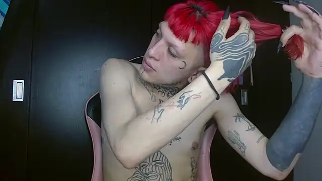 charlotbelucci  online show from 28, 4, 2026