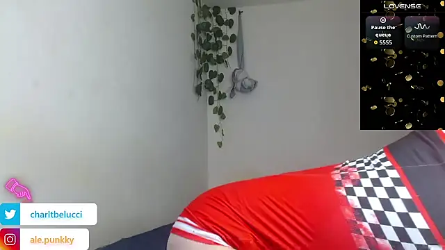Snapshot of charlotbelucci_ chatting on 3, 6, 2026 charlotbelucci online show from 3, 6, 2026