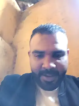 Snapshot of ListedLoin chatting on 10, 1, 2025 ListedLoin online show from 10, 1, 2025