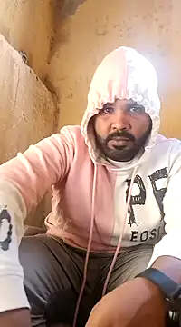 Snapshot of ListedLoin chatting on 25, 1, 2025 ListedLoin online show from 25, 1, 2025