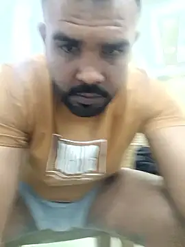 Snapshot of ListedLoin chatting on 11, 3, 2025 ListedLoin online show from 11, 3, 2025