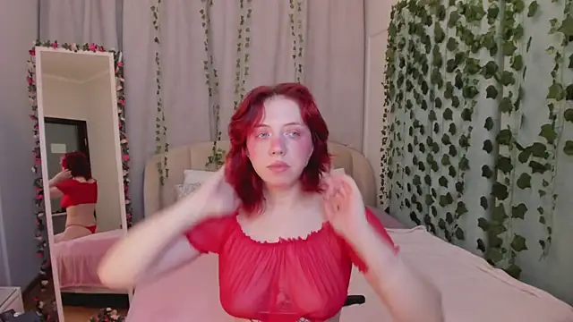 Love is Lola online show from 17, 12, 2025