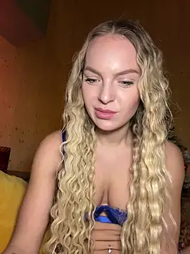 ChiaraVixen online show from 7, 12, 2024