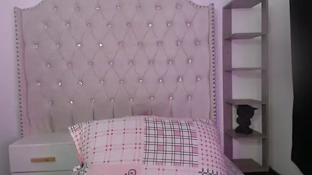 Snapshot of Abril_Squirt chatting on 2, 5, 2026 Abril Squirt online show from 2, 5, 2026