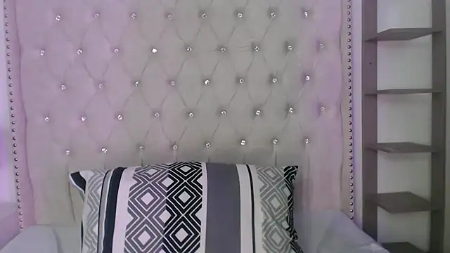 Snapshot of Abril_Squirt chatting on 15, 5, 2026 Abril Squirt online show from 15, 5, 2026