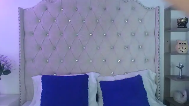Snapshot of Abril_Squirt chatting on 28, 5, 2026 Abril Squirt online show from 28, 5, 2026