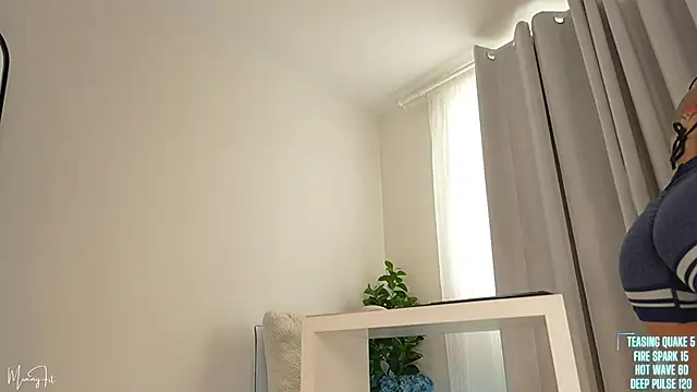 mimmyfit1 online show from 11, 11, 2025