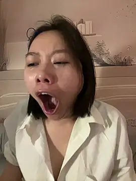 Snapshot of Eliza-E chatting on 14, 2, 2026 Eliza-E online show from 14, 2, 2026