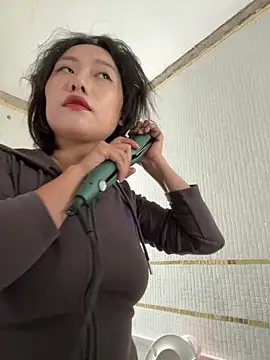 Eliza-E online show from 12, 3, 2026