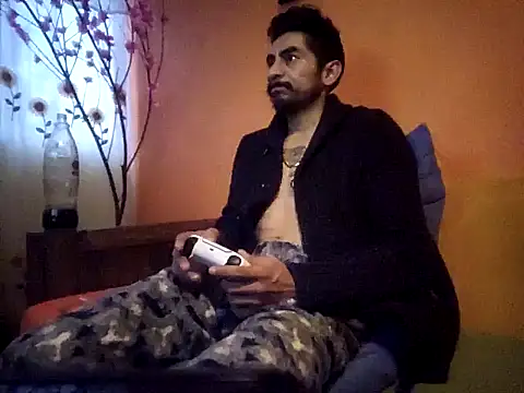 Snapshot of Angel_Coronel chatting on 6, 12, 2024 Angel Coronel online show from 6, 12, 2024