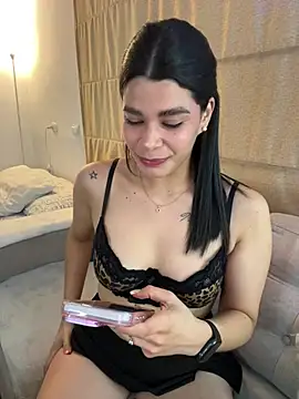 Snapshot of DaryRos chatting on 9, 7, 2026 DaryRos online show from 9, 7, 2026