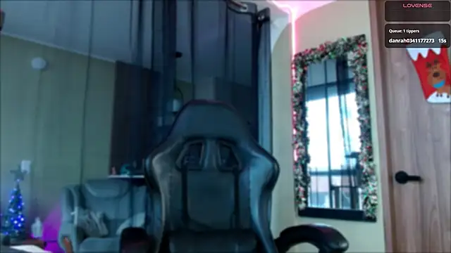 tevenwhiite online show from 13, 12, 2025