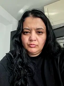 sarahhh1987 online show from 8, 3, 2026