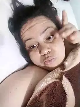 Snapshot of lunanataly chatting on 25, 11, 2025 lunanataly online show from 25, 11, 2025