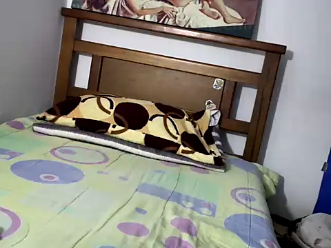 hideonbush051 online show from 1, 12, 2025