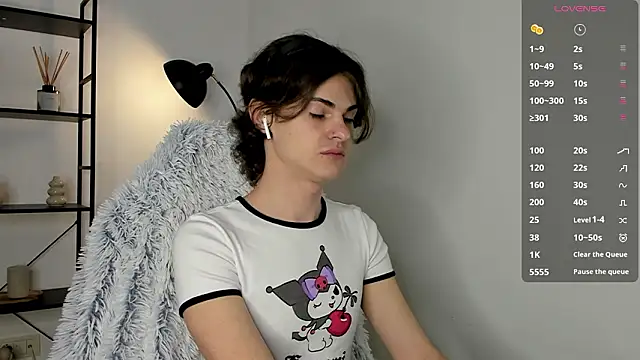 Snapshot of little_femb0y chatting on 13, 2, 2026 little femb0y online show from 13, 2, 2026