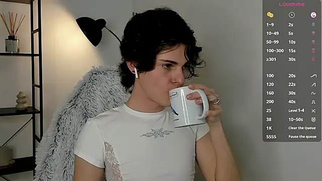 Snapshot of little_femb0y chatting on 25, 2, 2026 little femb0y online show from 25, 2, 2026