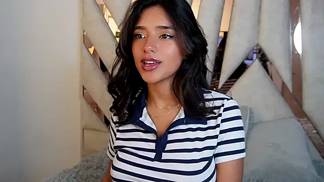 Snapshot of Rebecca_055 chatting on 29, 4, 2026 Rebecca 055 online show from 29, 4, 2026