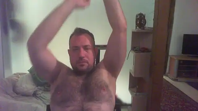 Snapshot of Mike_12hot chatting on 4, 12, 2025 Mike 12hot online show from 4, 12, 2025