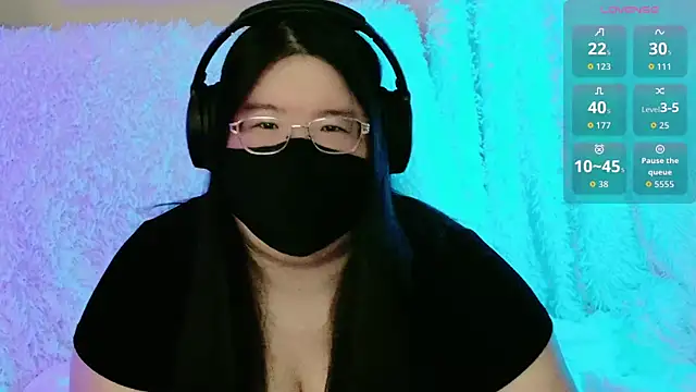 Snapshot of Kara-Nuna chatting on 12, 2, 2026 Kara-Nuna online show from 12, 2, 2026