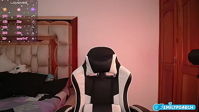 Snapshot of emilyaboott chatting on 1, 2, 2026 emilyaboott online show from 1, 2, 2026