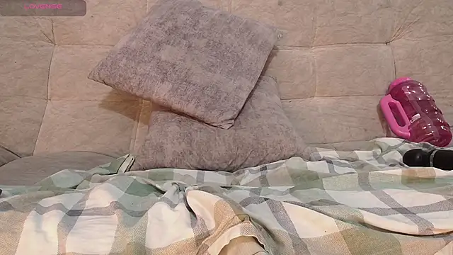 Snapshot of cataleyya_666 chatting on 16, 1, 2025 cataleyya 666 online show from 16, 1, 2025