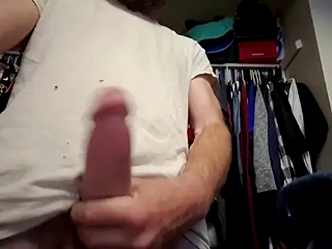 Snapshot of dougyhung2231 chatting on 22, 3, 2026 dougyhung2231 online show from 22, 3, 2026