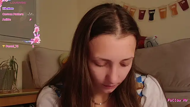 Milky flexy cat online show from 25, 9, 2025