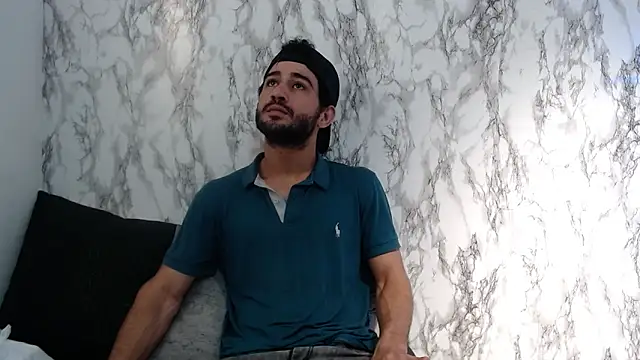 Snapshot of Moon_and_aaron chatting on 1, 3, 2026 Moon and aaron online show from 1, 3, 2026